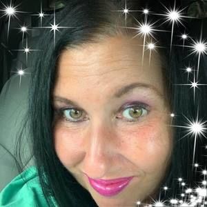 Meet your Posher, Annette